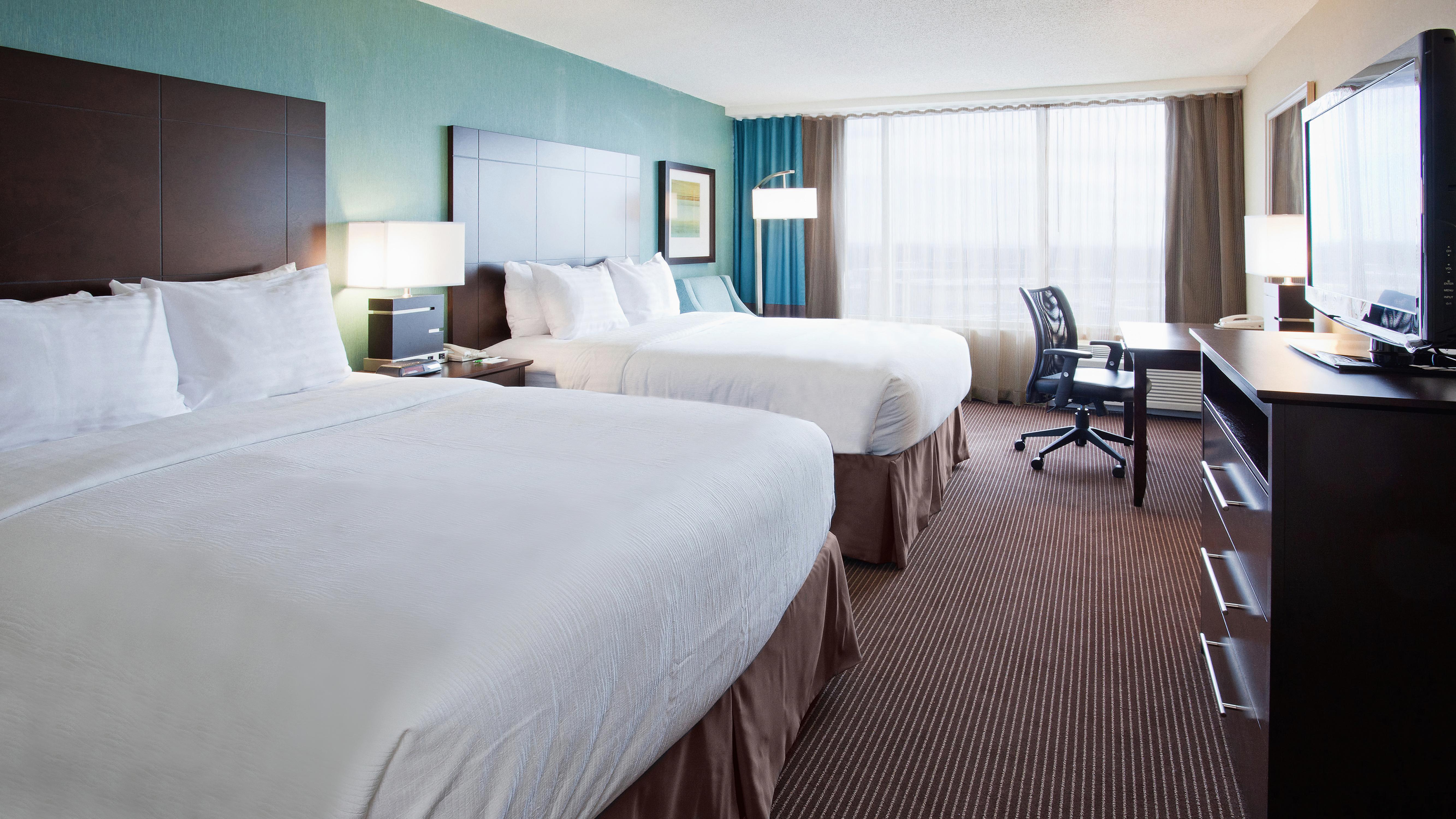Отель Doubletree By Hilton Pointe Claire Montreal Airport West Экстерьер фото
