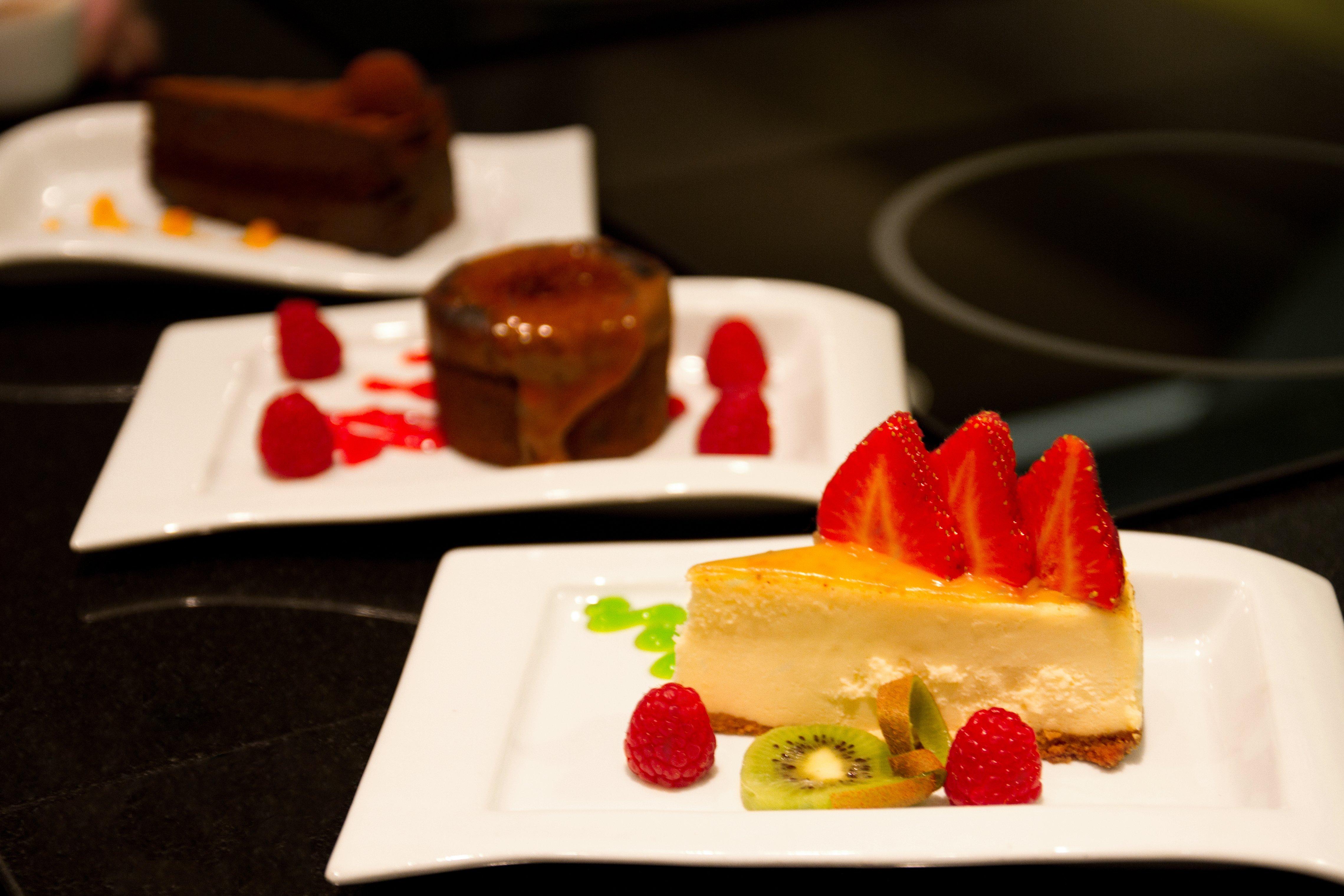 Отель Doubletree By Hilton Pointe Claire Montreal Airport West Экстерьер фото